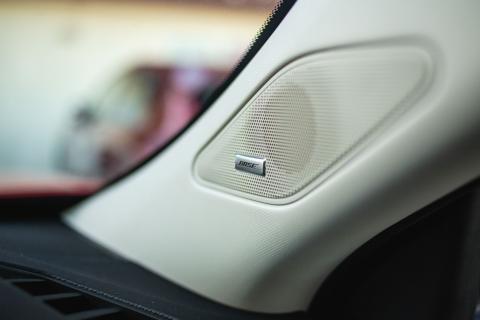Bose speaker in Mitsubishi Outlander 2022 cabin